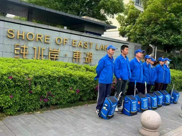 武汉华侨城天屿 380㎡复式开荒保洁现场-武汉格丽雅家政 15 年品牌更放心